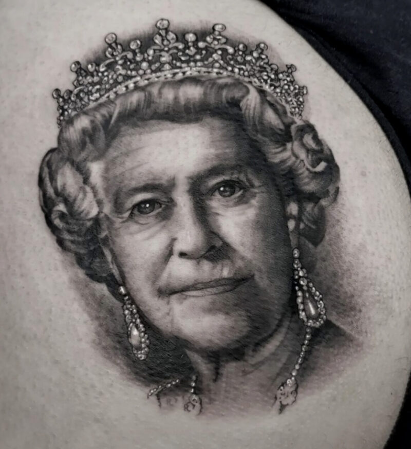 Queen Elizabeth II, a tribute from the tattoo art world - Tattoo Life