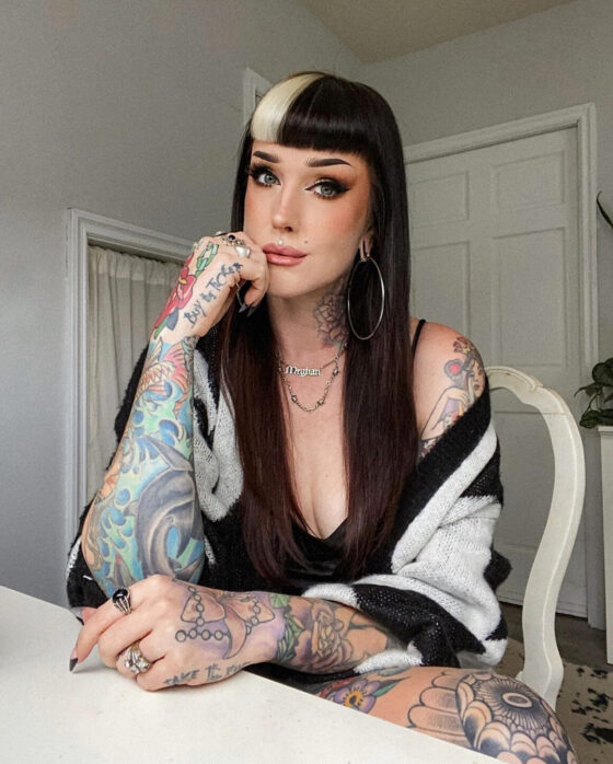 Meghan Ceallaigh, a tattooed girl colourful and bright - Tattoo Life